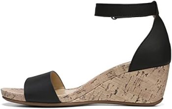 Naturalizer Women’s Areda Wedge Sandals