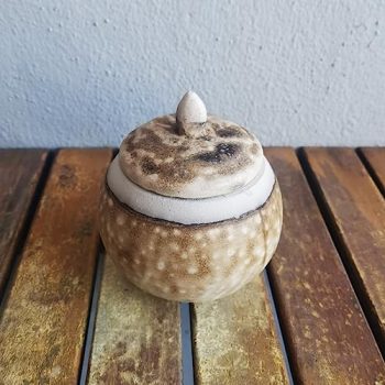 KIOKU Small Urn 12 oz capacity Ceramic for Child, Pet Remains/Ashes – Raku Pottery Unique Handmade Cremation Vessel in Obvara